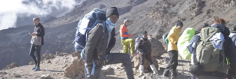 Karanga Camp (4235m) - Barafu Hut (4600m)