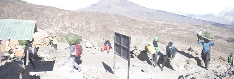 : Karanga Camp - Barafu Camp: 