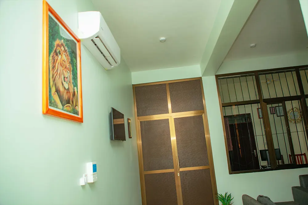 Kilimanjaro White House Hotel