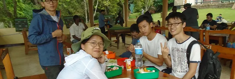 Moshi - Marangu Gate to Mandara Hut 